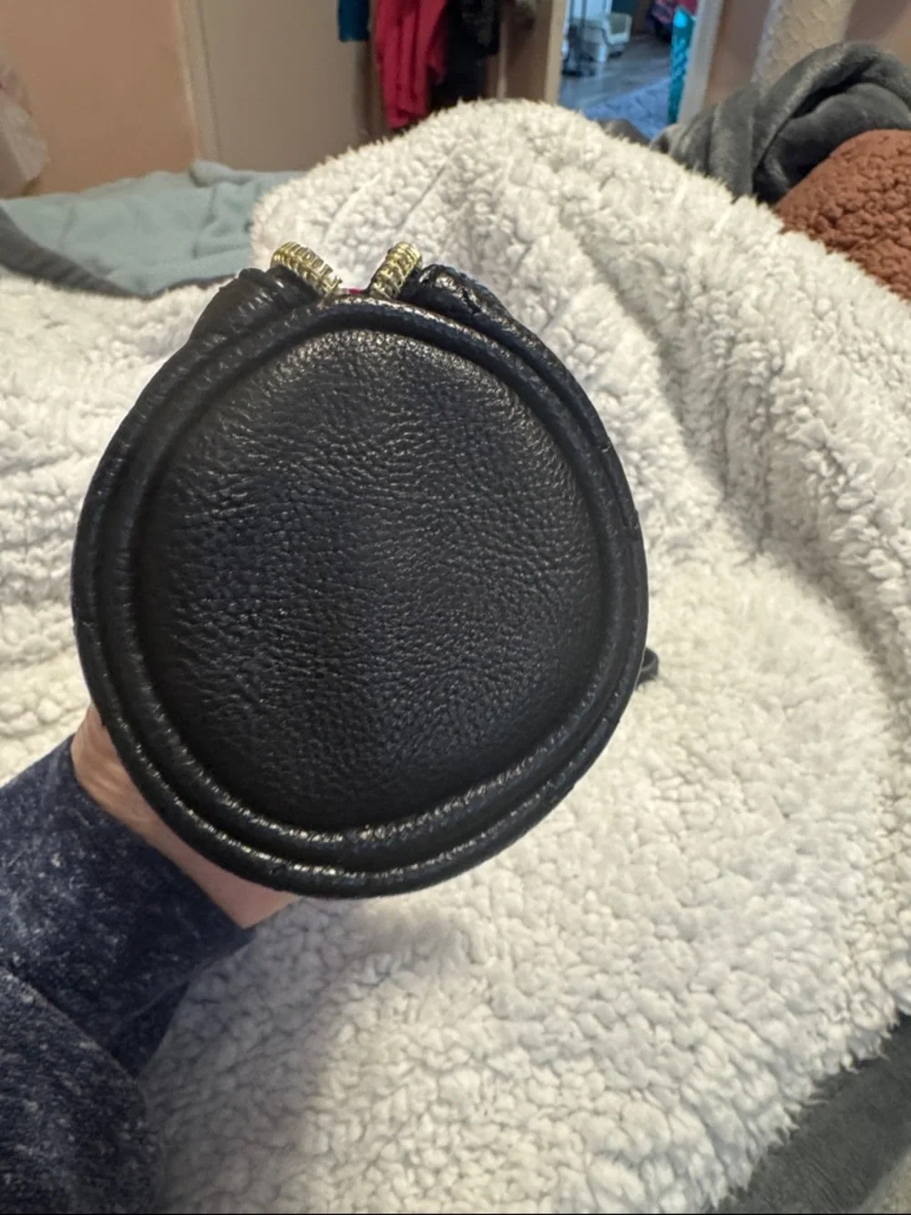Betsey Johnson Black Quilted Heart Cosmetic Pouch with Wrist Strap - Picture 8 of 9